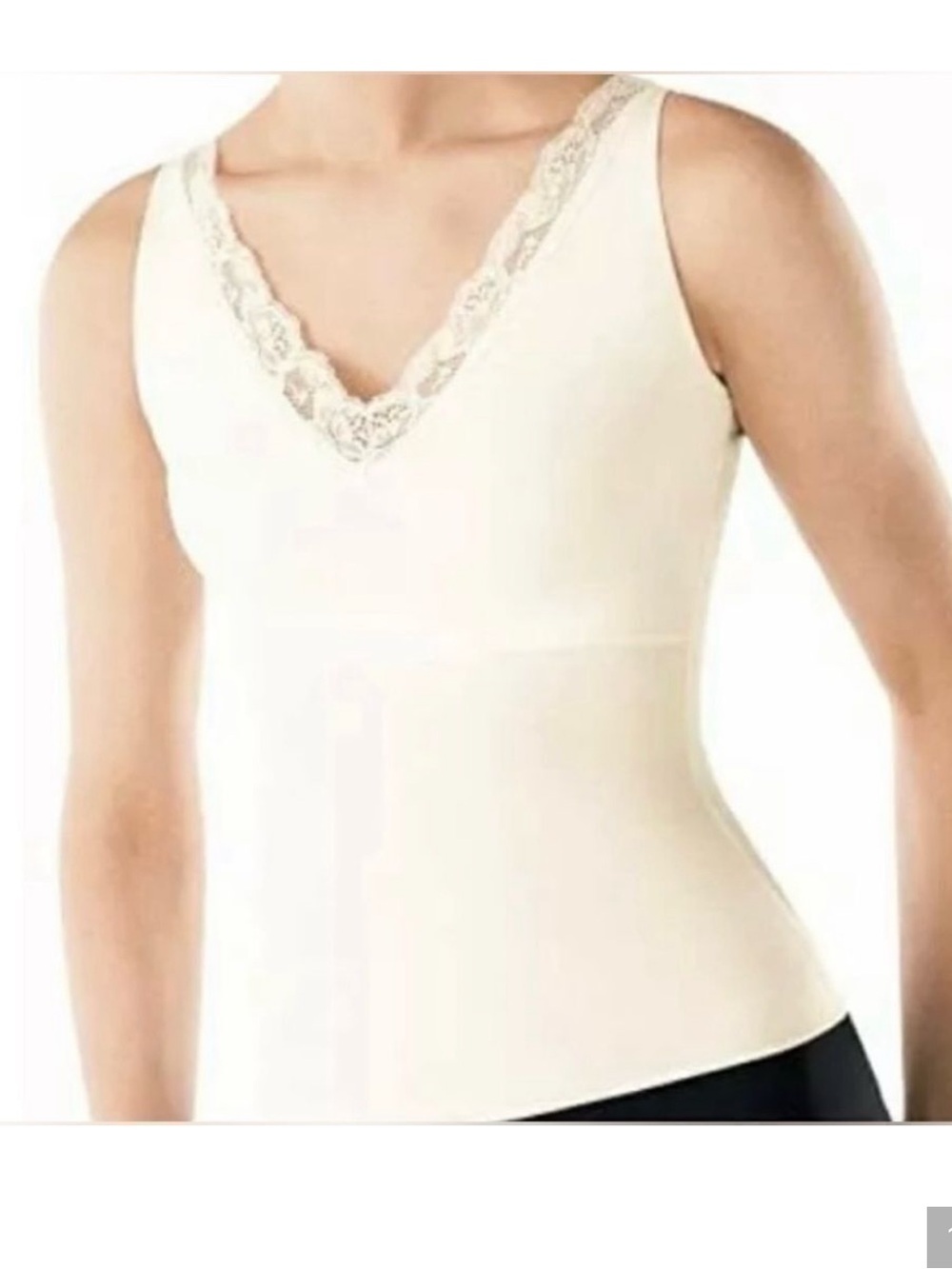 SPANX Hide and Seek Lace Trimmed Cami. White. Shapewear. Stretch. Cottage. EUC.